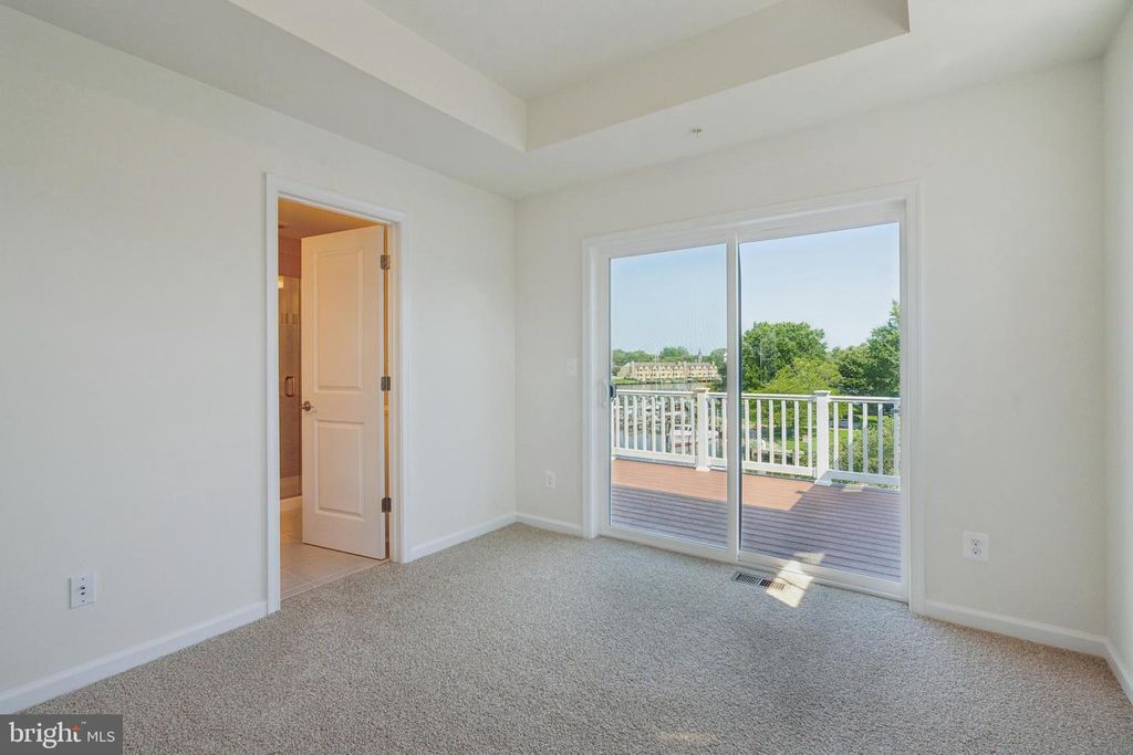 2 RIVERSIDE WHARF, Cambridge, MD 21613