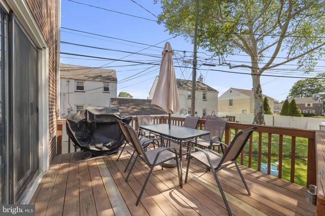 605 CIRCLE TER, Morton, PA 19070