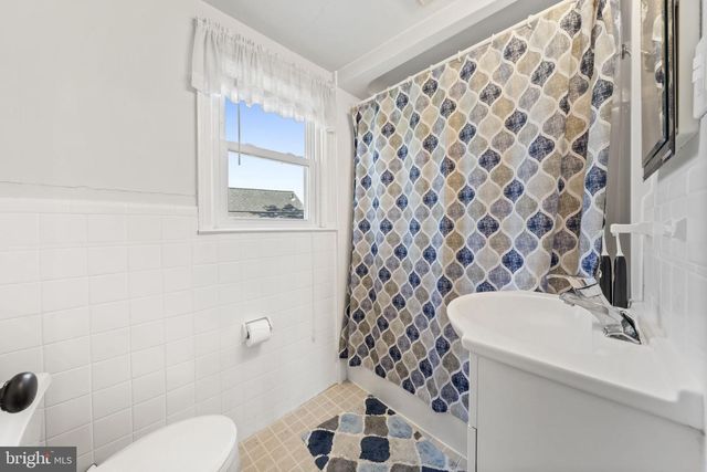 605 CIRCLE TER, Morton, PA 19070