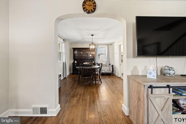 605 CIRCLE TER, Morton, PA 19070