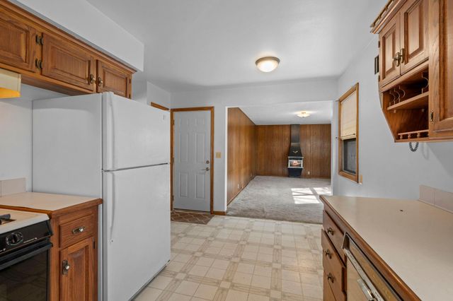 5251 Quebec Avenue N, New Hope, MN 55428