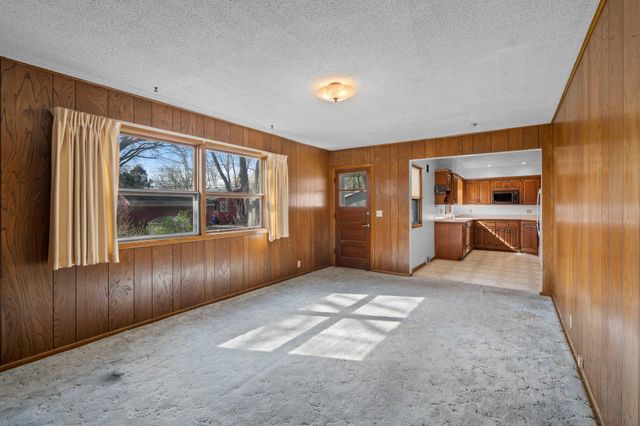 5251 Quebec Avenue N, New Hope, MN 55428