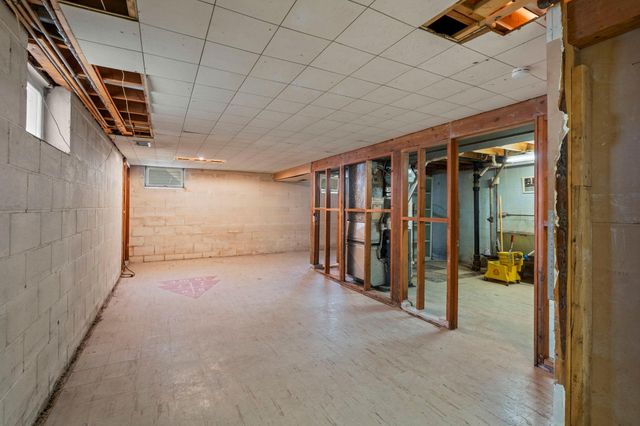 5251 Quebec Avenue N, New Hope, MN 55428