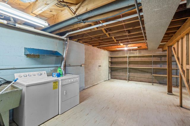 5251 Quebec Avenue N, New Hope, MN 55428