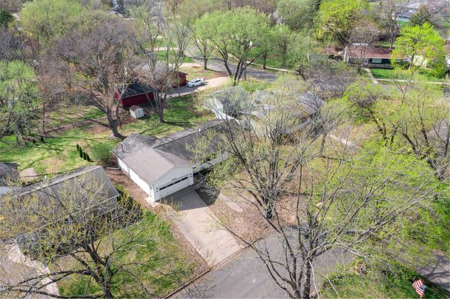 5251 Quebec Avenue N, New Hope, MN 55428