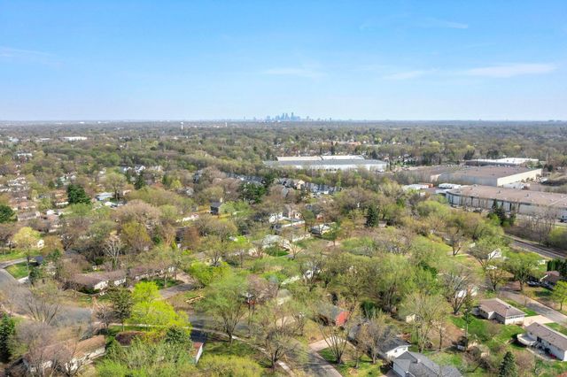 5251 Quebec Avenue N, New Hope, MN 55428