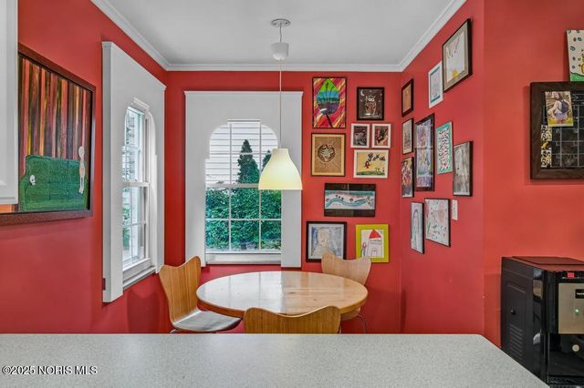 4132 Sheraton Road, Ottawa Hills, OH 43606