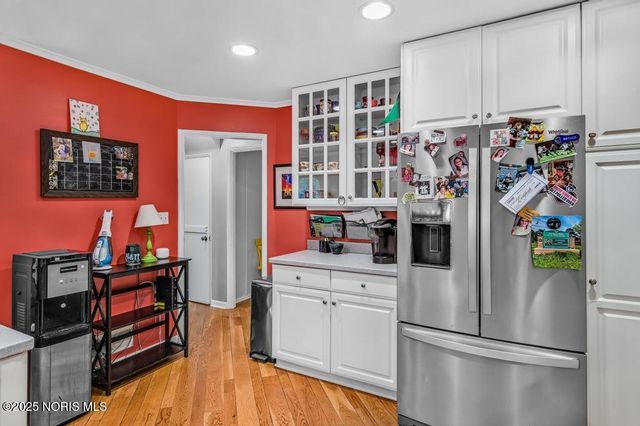 4132 Sheraton Road, Ottawa Hills, OH 43606