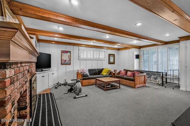 4132 Sheraton Road, Ottawa Hills, OH 43606