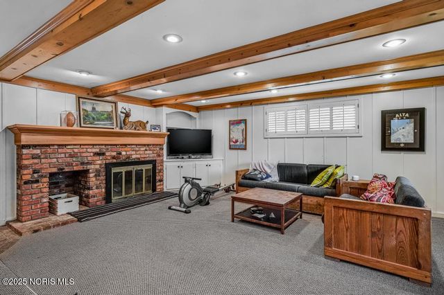 4132 Sheraton Road, Ottawa Hills, OH 43606