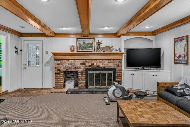 4132 Sheraton Road, Ottawa Hills, OH 43606