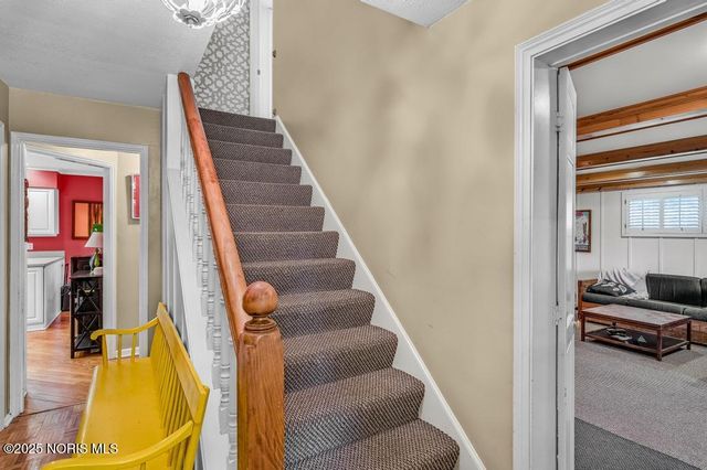 4132 Sheraton Road, Ottawa Hills, OH 43606