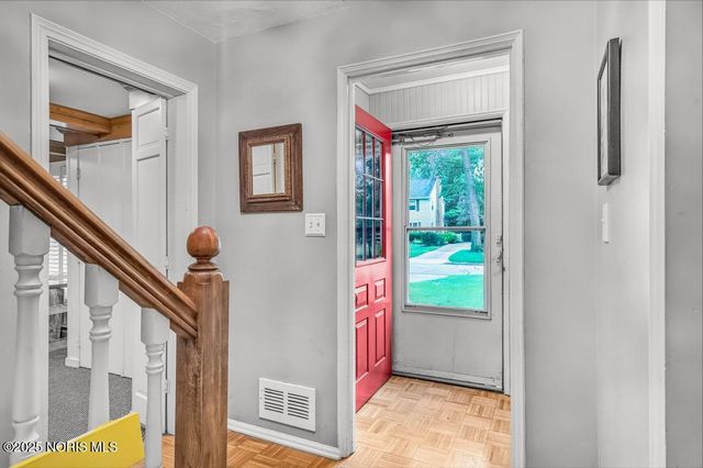 4132 Sheraton Road, Ottawa Hills, OH 43606