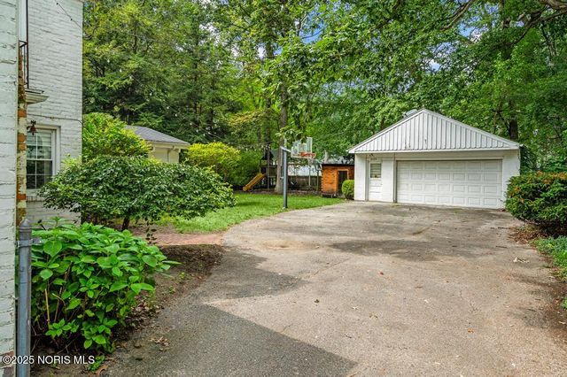 4132 Sheraton Road, Ottawa Hills, OH 43606