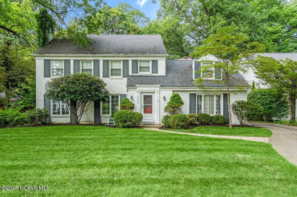 4132 Sheraton Road, Ottawa Hills, OH 43606