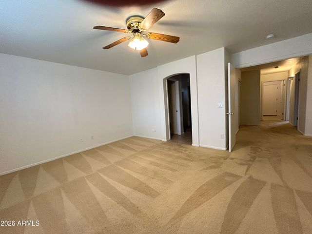 8571 W VOGEL Avenue, Peoria, AZ 85345