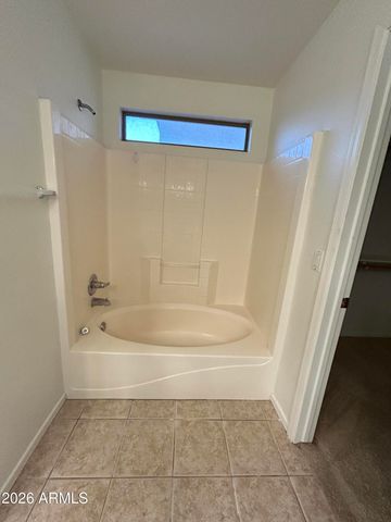 8571 W VOGEL Avenue, Peoria, AZ 85345