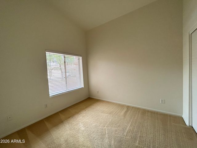 8571 W VOGEL Avenue, Peoria, AZ 85345