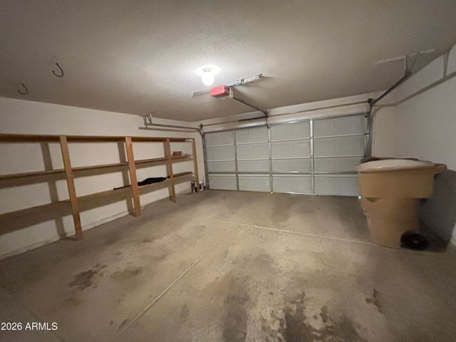 8571 W VOGEL Avenue, Peoria, AZ 85345