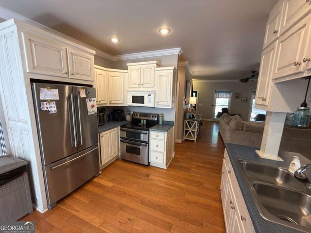 399 Grindstone Creek Drive, Clarkesville, GA 30523