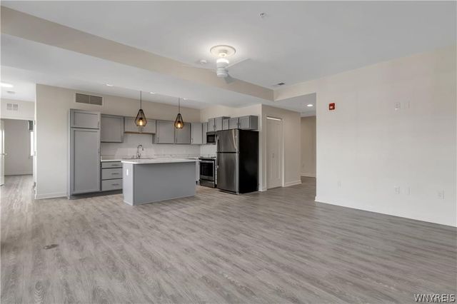 5712 Main Street 200, Amherst, NY 14221