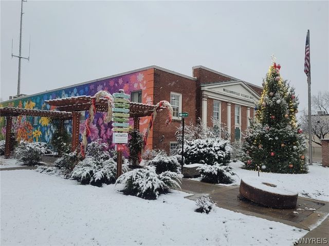 5712 Main Street 200, Amherst, NY 14221