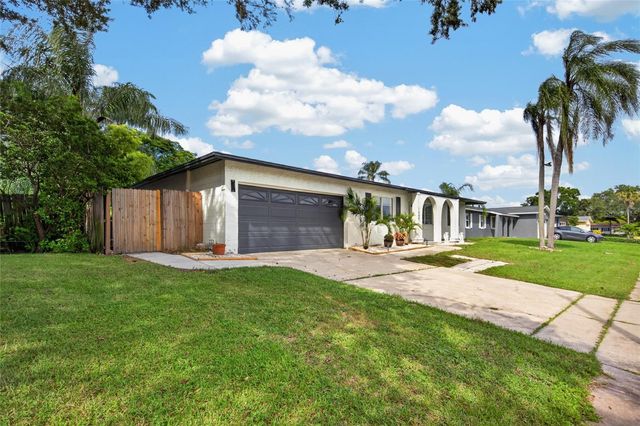 1689 PENNSYLVANIA AVENUE NE, St Petersburg, FL 33703
