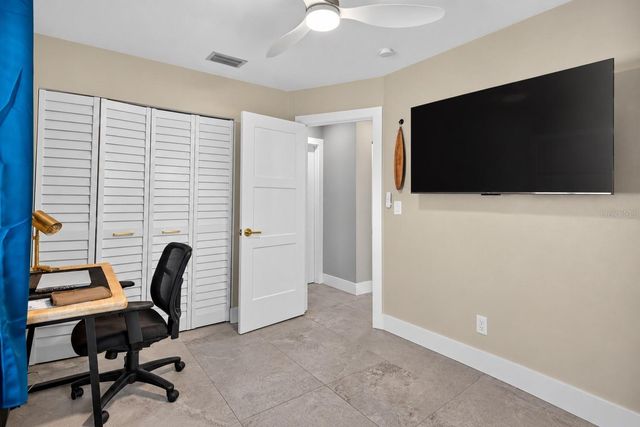 1689 PENNSYLVANIA AVENUE NE, St Petersburg, FL 33703