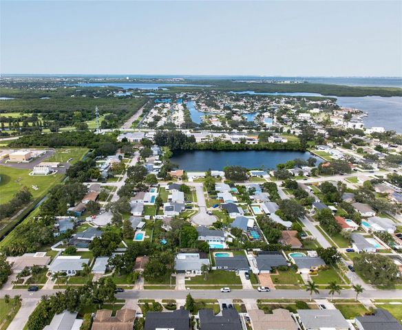 1689 PENNSYLVANIA AVENUE NE, St Petersburg, FL 33703