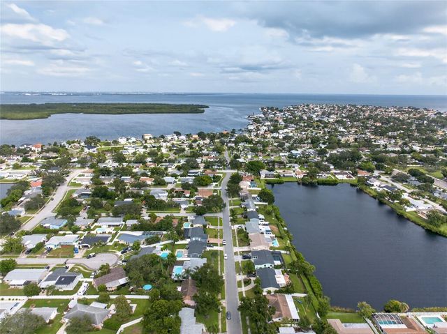 1689 PENNSYLVANIA AVENUE NE, St Petersburg, FL 33703