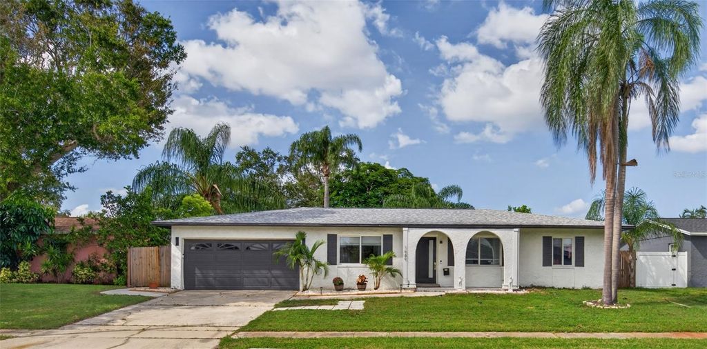 1689 PENNSYLVANIA AVENUE NE, St Petersburg, FL 33703