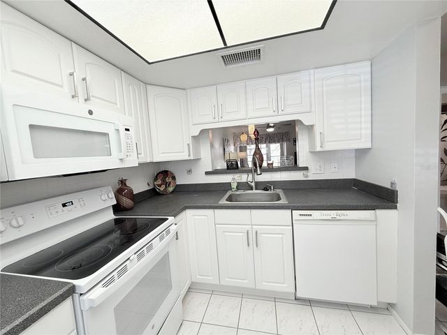 2465 NORTHSIDE DRIVE 604, Clearwater, FL 33761