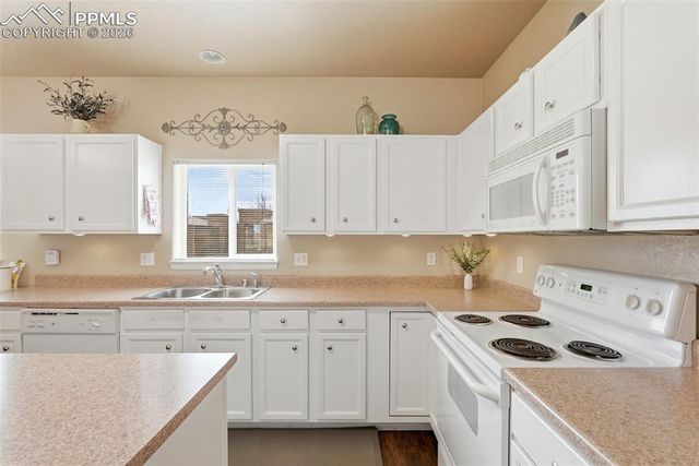 4895 Kerry Lynn View 201, Colorado Springs, CO 80922