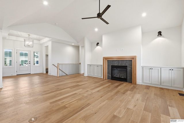 21225 Sunburst Avenue, Elkhorn, NE 68022