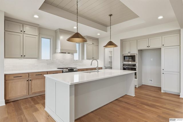 21225 Sunburst Avenue, Elkhorn, NE 68022