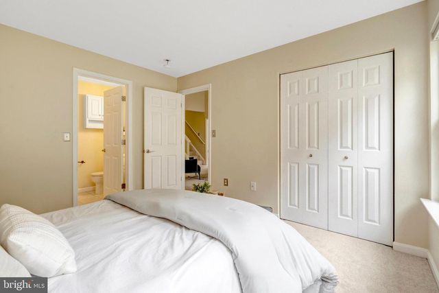 13621 Garfield Pl Apt 302, Woodbridge, VA 22191