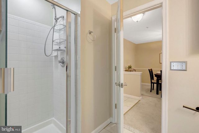 13621 Garfield Pl Apt 302, Woodbridge, VA 22191