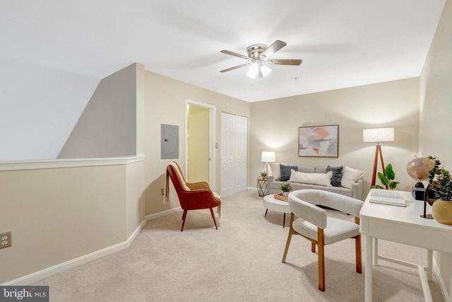 13621 Garfield Pl Apt 302, Woodbridge, VA 22191