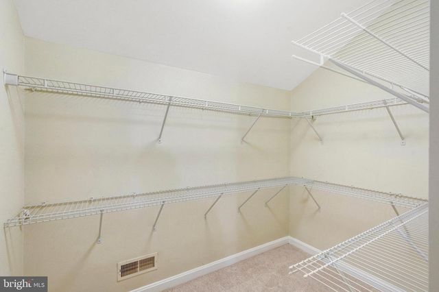 13621 Garfield Pl Apt 302, Woodbridge, VA 22191