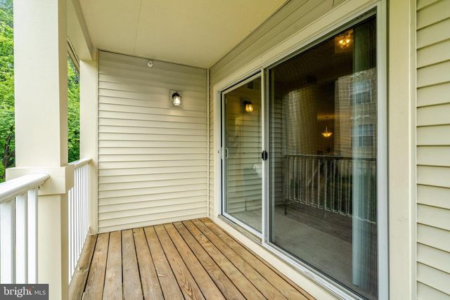 13621 Garfield Pl Apt 302, Woodbridge, VA 22191