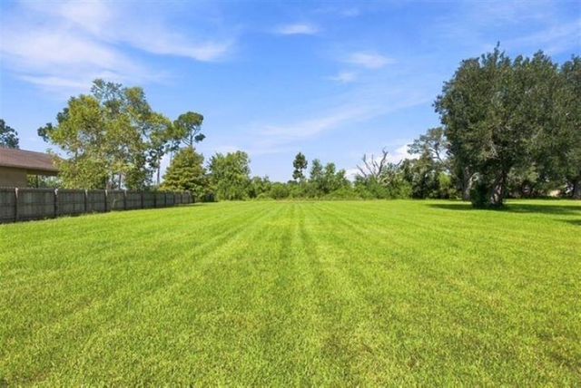 7912 Lake Street, Lake Charles, LA 70605