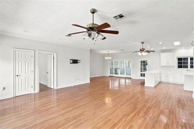 7912 Lake Street, Lake Charles, LA 70605