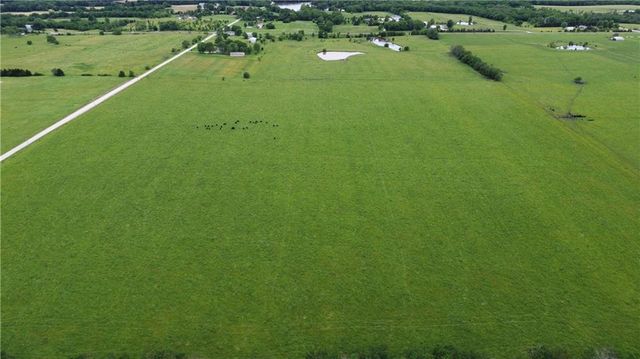 27880 Cedar Niles Road, Paola, KS 66071