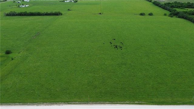 27880 Cedar Niles Road, Paola, KS 66071