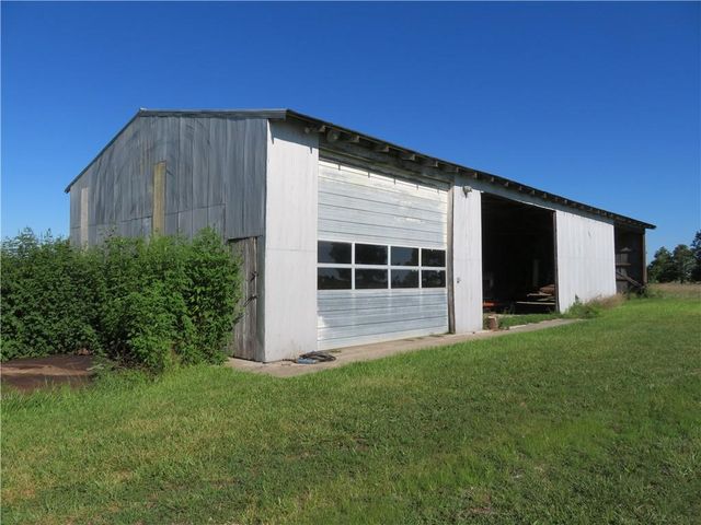 27880 Cedar Niles Road, Paola, KS 66071