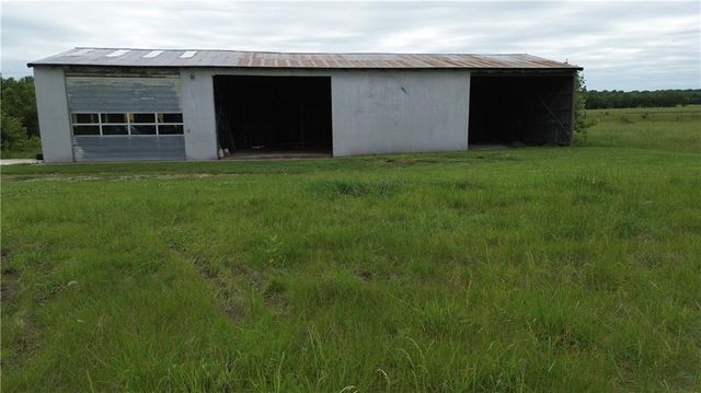 27880 Cedar Niles Road, Paola, KS 66071