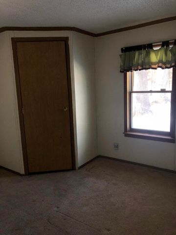 10401 Ozga Street, Romulus, MI 48174