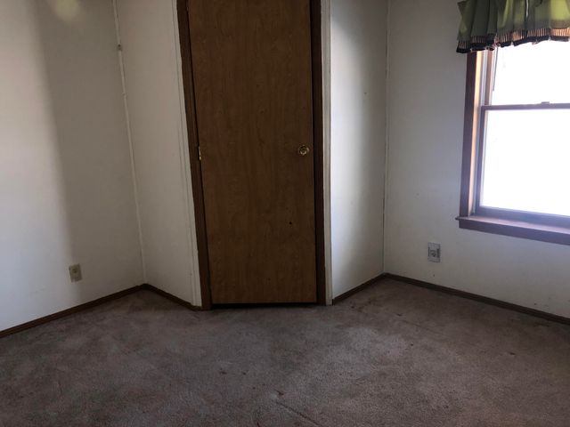 10401 Ozga Street, Romulus, MI 48174