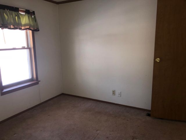 10401 Ozga Street, Romulus, MI 48174