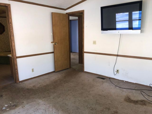 10401 Ozga Street, Romulus, MI 48174